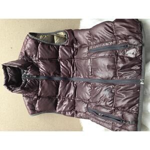 Eddie Bauer First Ascent Women's Puffer Vest  *Not sure of size, looks s or m